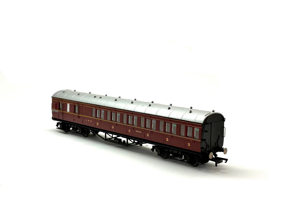 Hornby R4677B 57' non-corridor brake third 20754 in LMS crimson