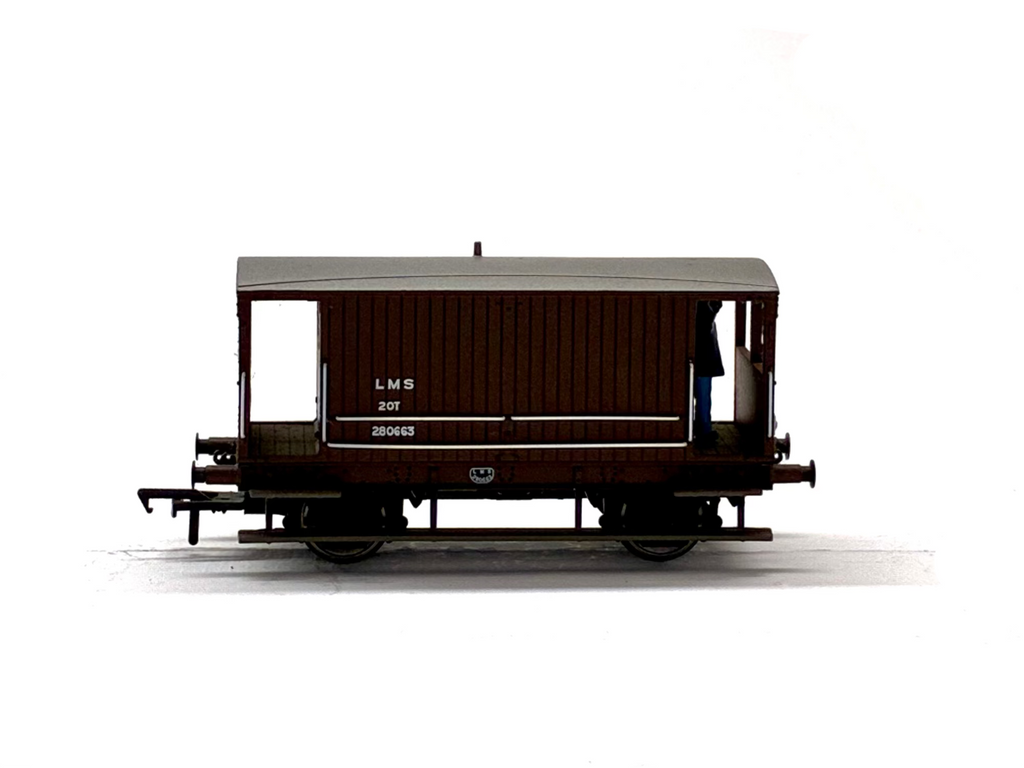 Bachmann Branchline 38-553 Midland 20T Brake Van LMS Bauxite
