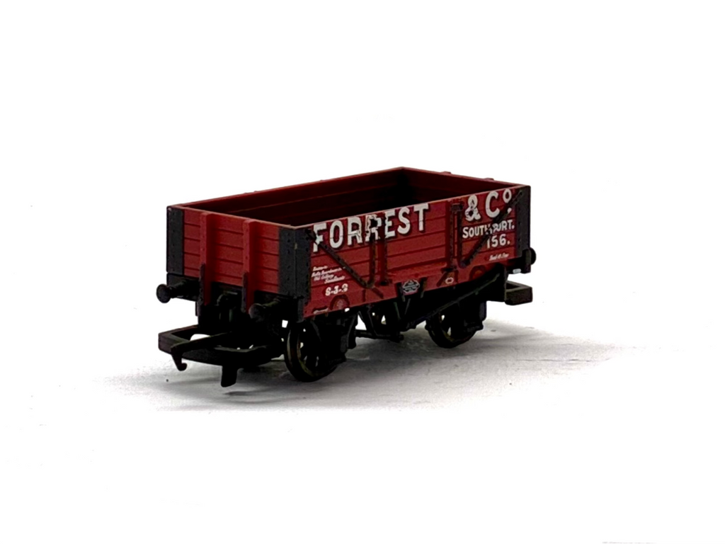 Hornby R6593 4 Plank Wagon "Forrest & Co. Southport"