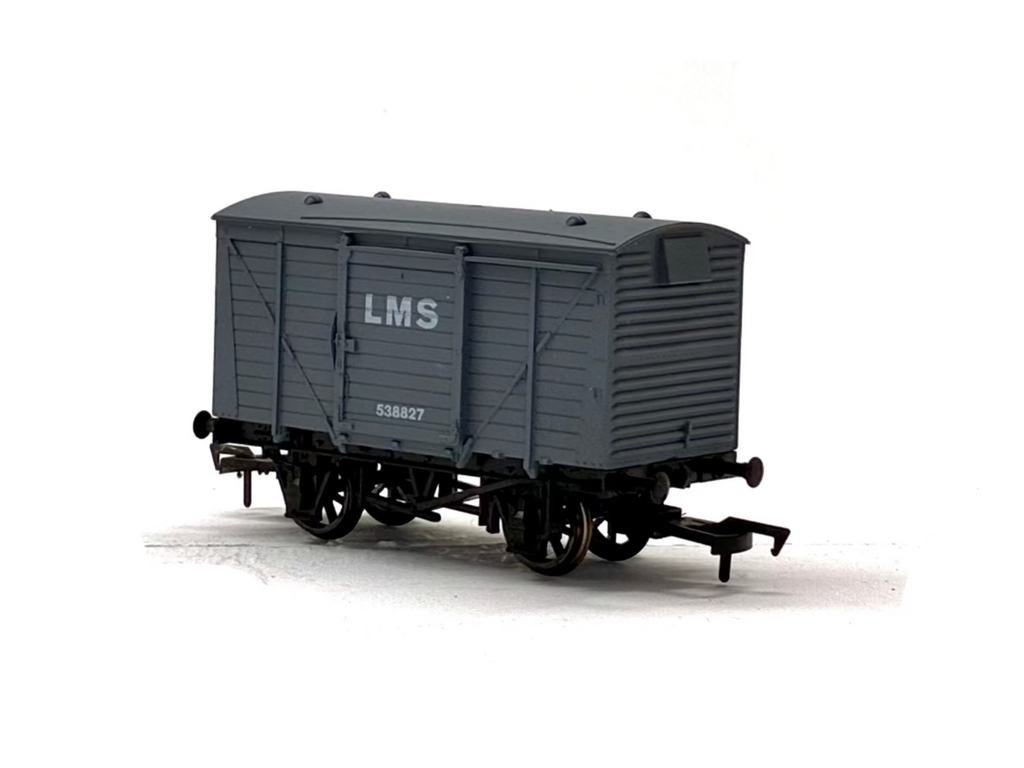 Dapol 4F-011-009 12-ton ventilated van in LMS grey 538827