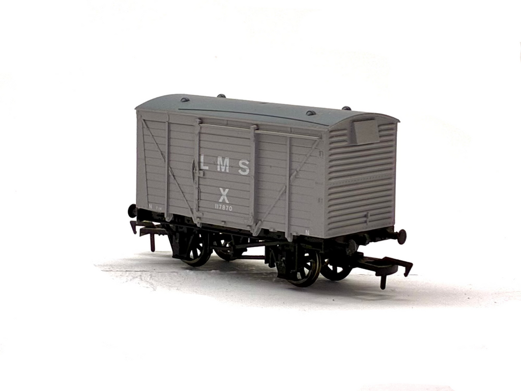Dapol 4F-011-015 12-ton ventilated van in LMS grey 117870