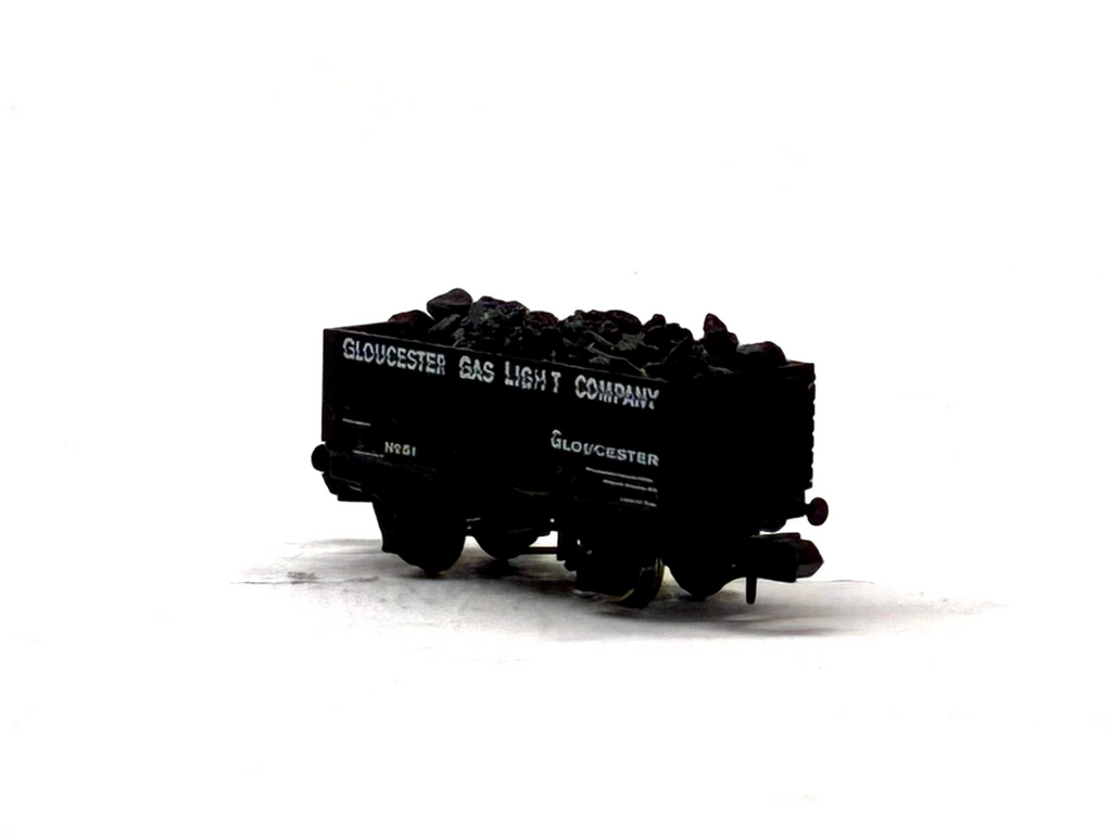Dapol MU90012 20-ton steel mineral wagon "Avon Tyres"