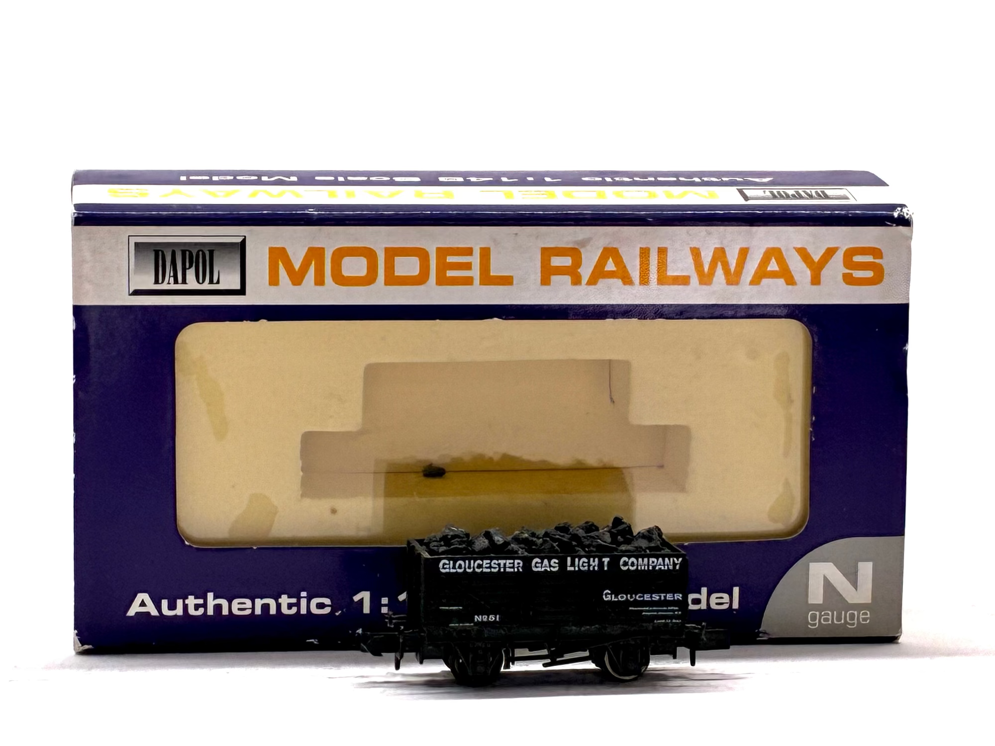 Dapol MU90012 20-ton steel mineral wagon "Avon Tyres"