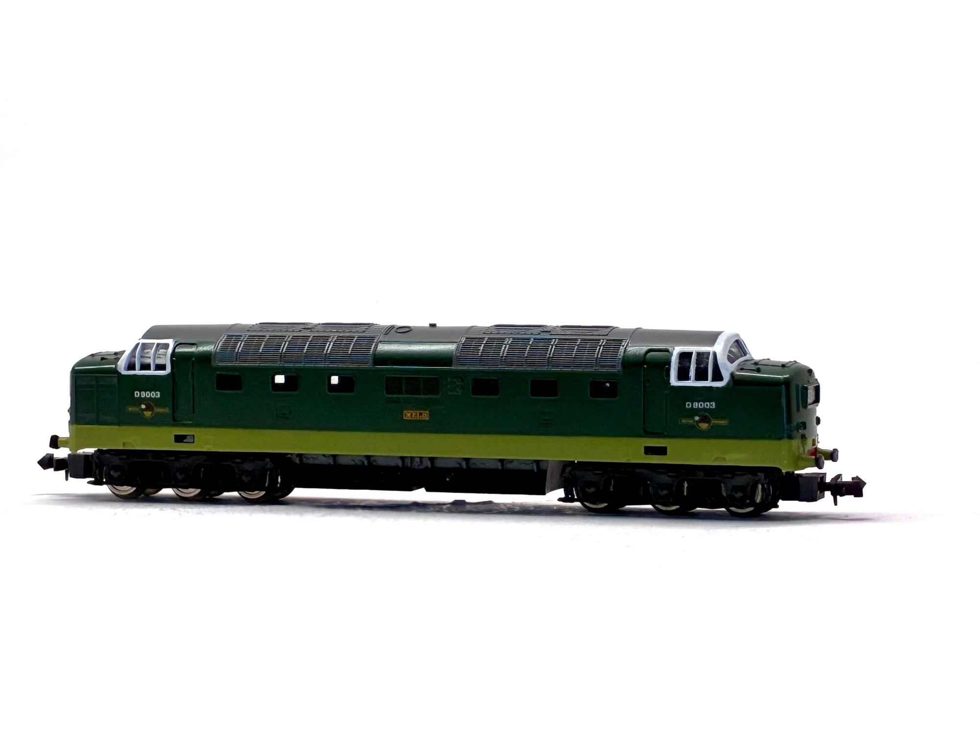 Lima 253 Class 55 Deltic D9003 'Meld' in BR Green