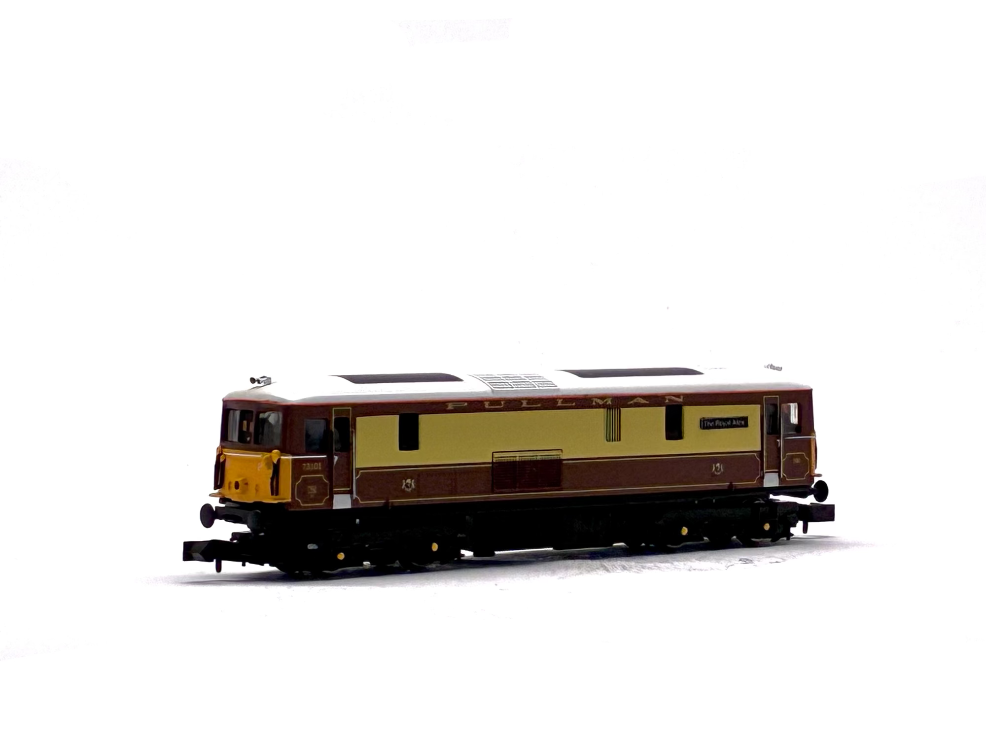 Dapol DAGM235 Class 73 73101 'The Royal Alex' in Pullman Umber & Cream