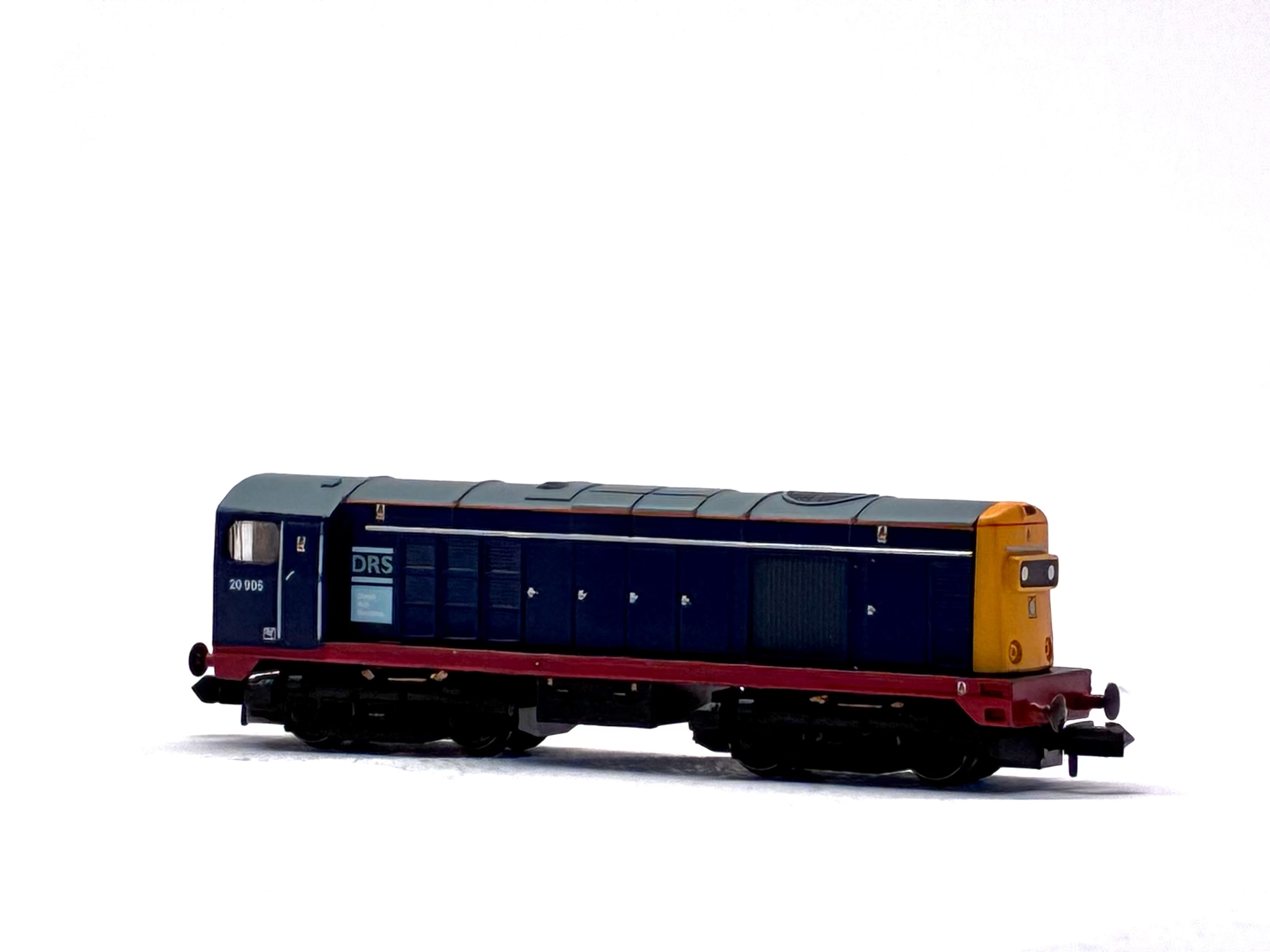 Graham Farish 371-025 Class 20/9 20906 in DRS Blue