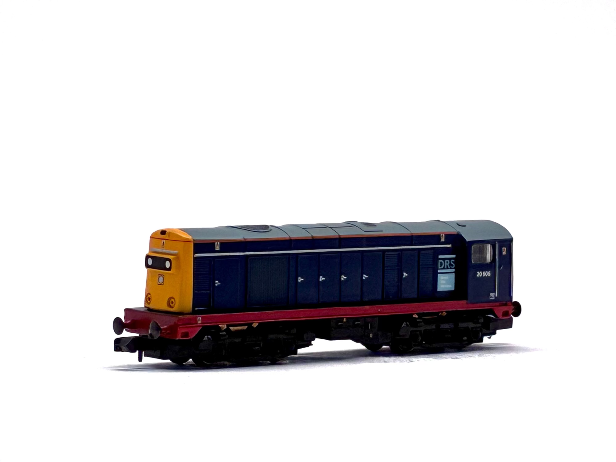 Graham Farish 371-025 Class 20/9 20906 in DRS Blue