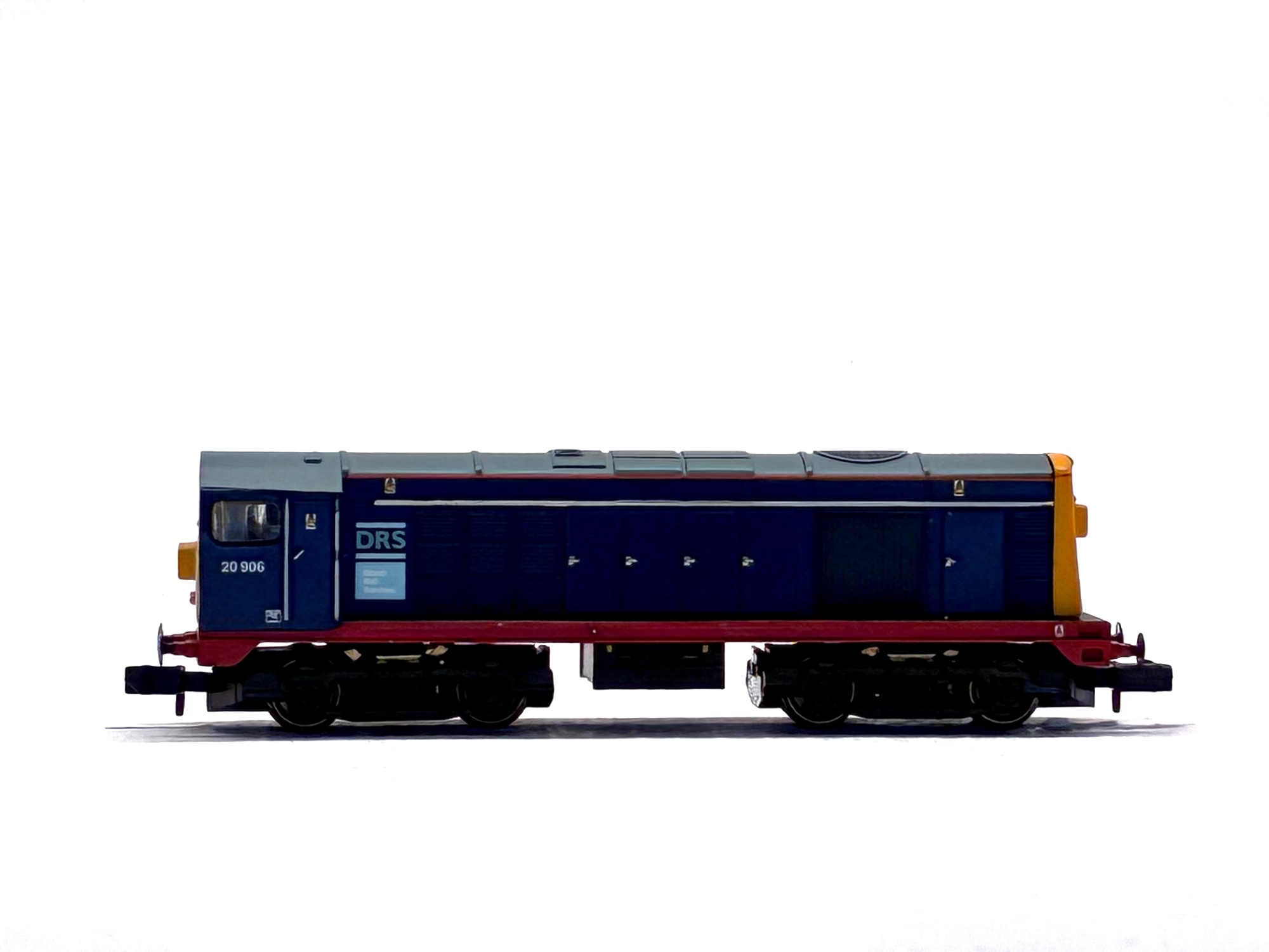 Graham Farish 371-025 Class 20/9 20906 in DRS Blue