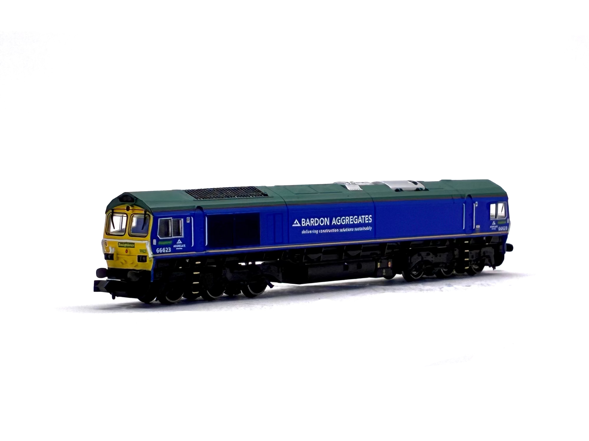 Dapol ND068 Class 66 diesel 66623 Bardon Aggregates livery, operated by Freightliner