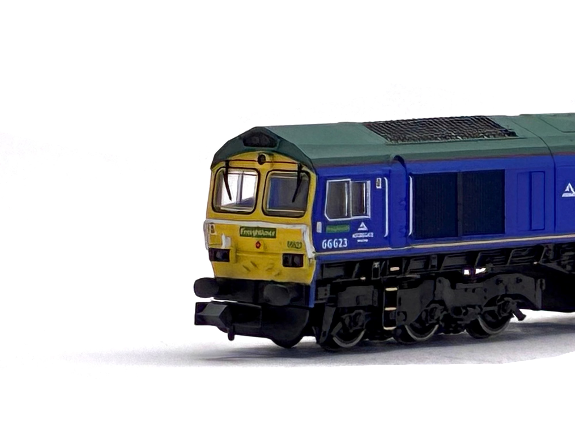 Dapol ND068 Class 66 diesel 66623 Bardon Aggregates livery, operated by Freightliner