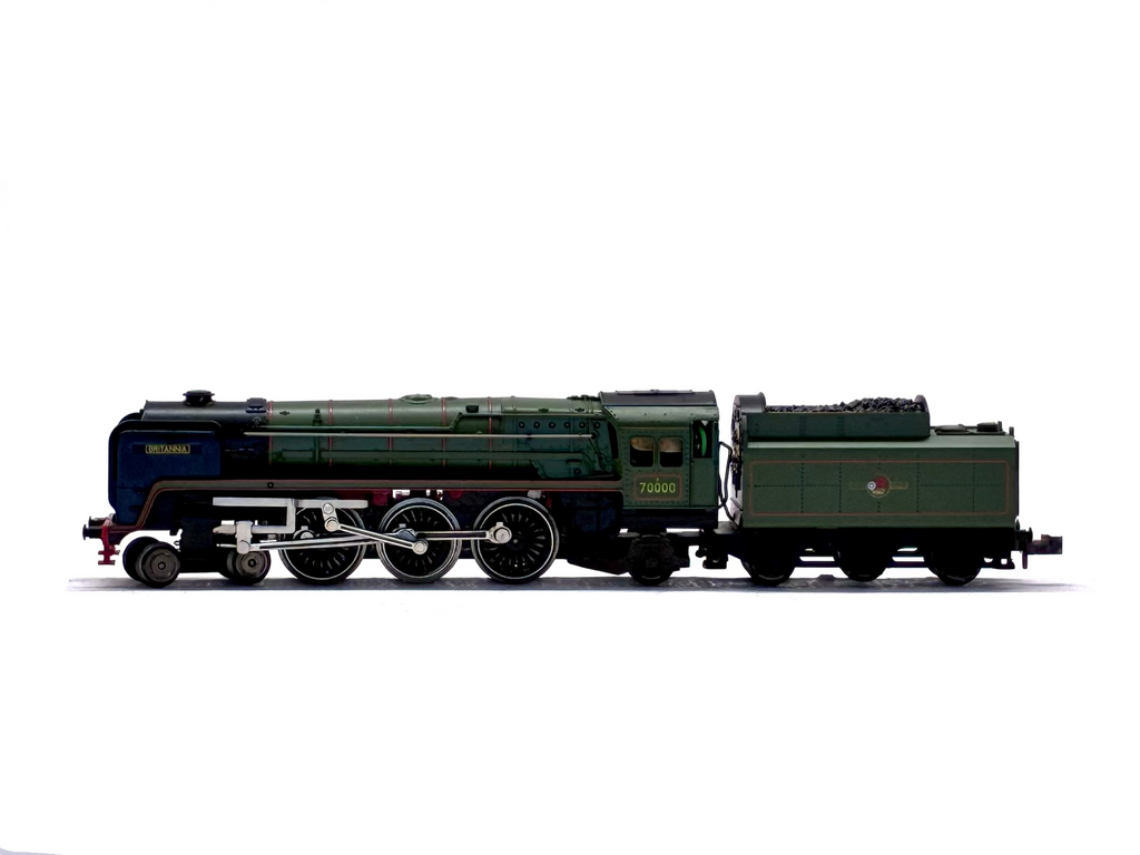 Minitrix 12037mini Britannia Class 4-6-2 'Britannia' 70000 in BR green with Late Crest