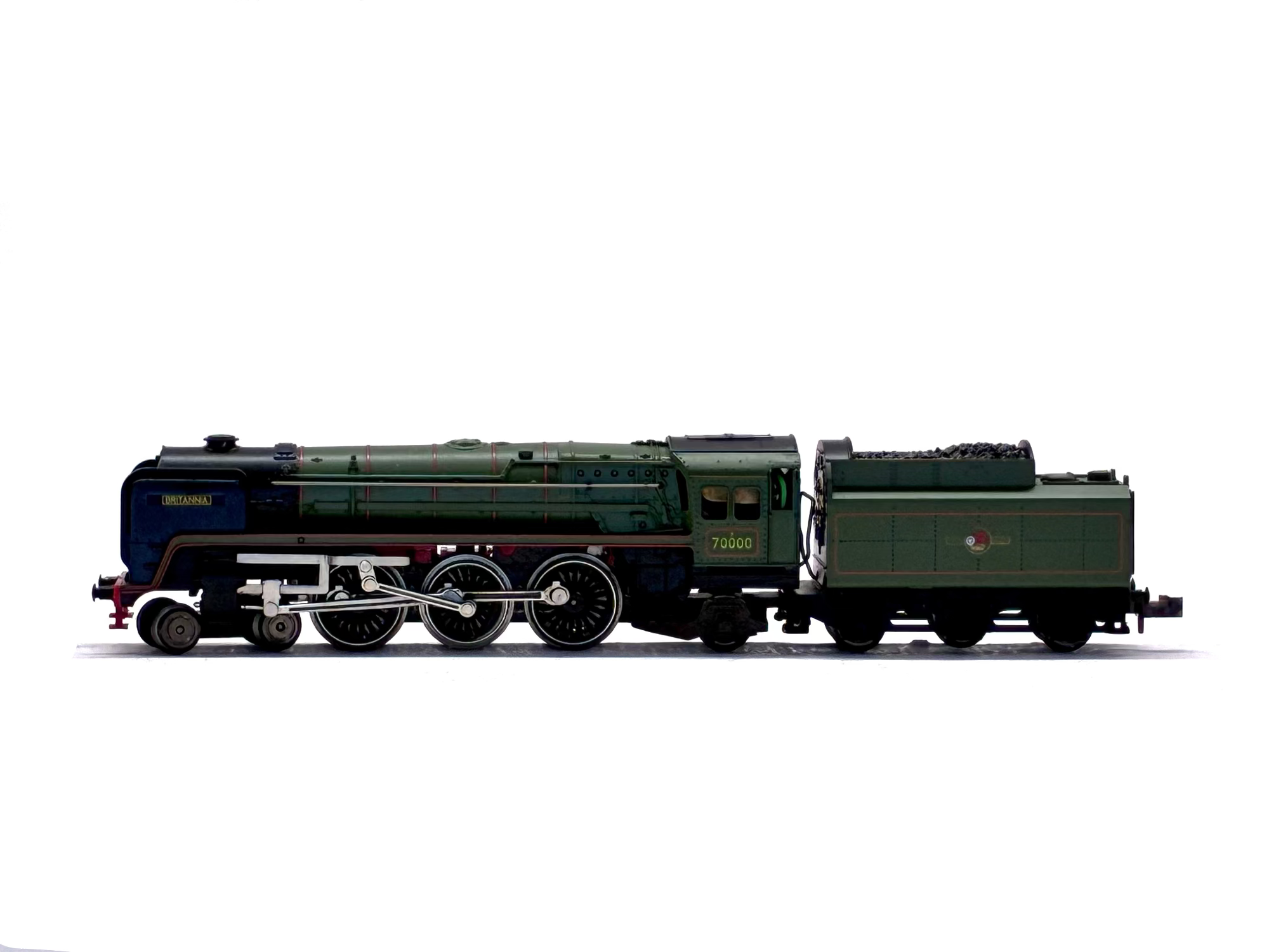 Minitrix 12037mini Britannia Class 4-6-2 'Britannia' 70000 in BR green with Late Crest