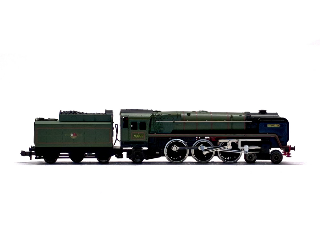 Minitrix 12037mini Britannia Class 4-6-2 'Britannia' 70000 in BR green with Late Crest