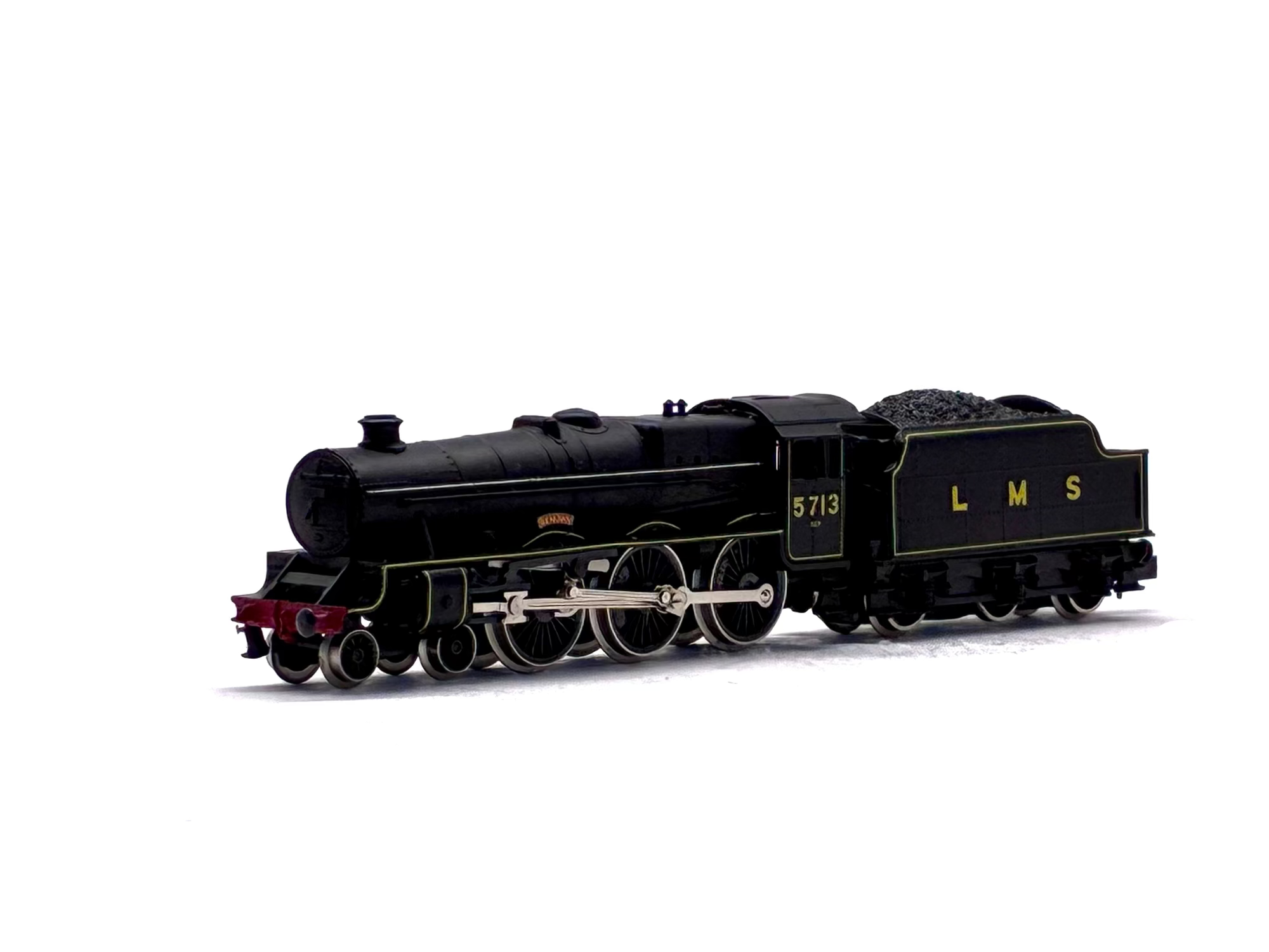 Peco Jubilee Class 4-6-0 No. 5713 Renown LMS Black