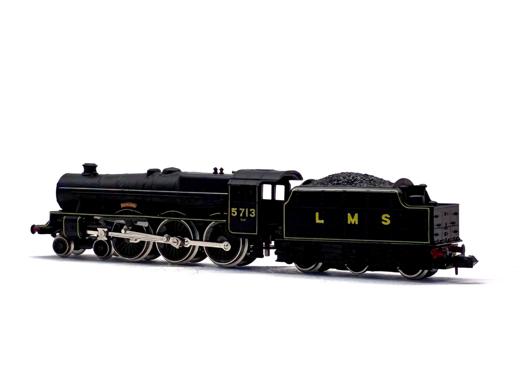 Peco Jubilee Class 4-6-0 No. 5713 Renown LMS Black