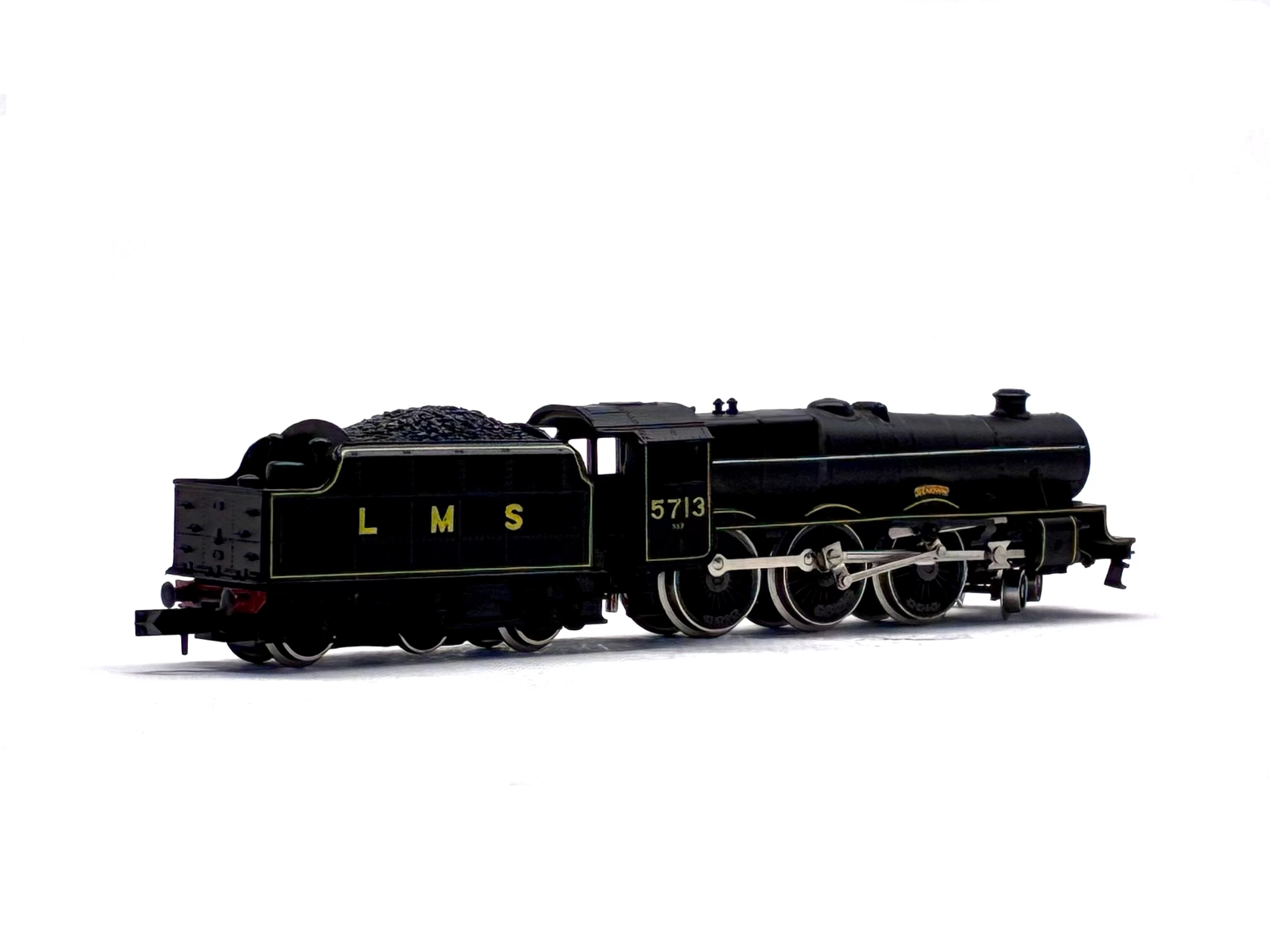 Peco Jubilee Class 4-6-0 No. 5713 Renown LMS Black