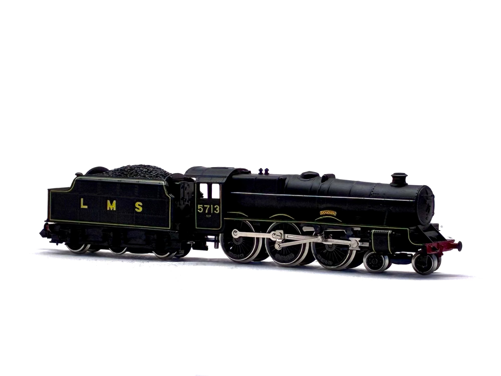 Peco Jubilee Class 4-6-0 No. 5713 Renown LMS Black