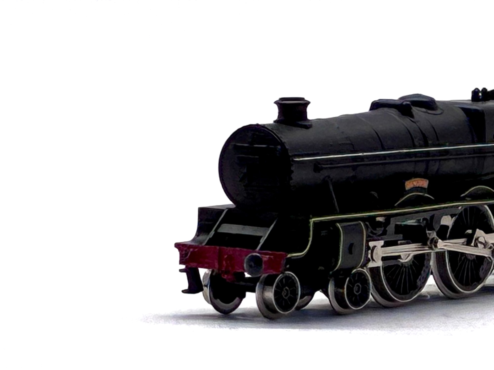 Peco Jubilee Class 4-6-0 No. 5713 Renown LMS Black