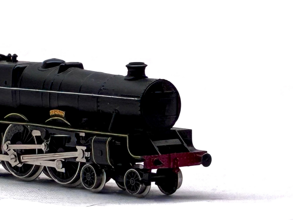 Peco Jubilee Class 4-6-0 No. 5713 Renown LMS Black