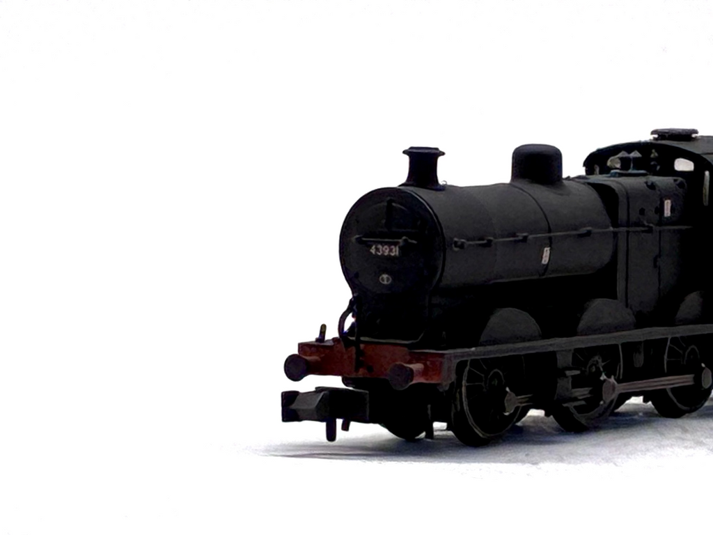 Graham Farish 372-065 Class 4F 0-6-0 43931 in BR black with late crest weathered