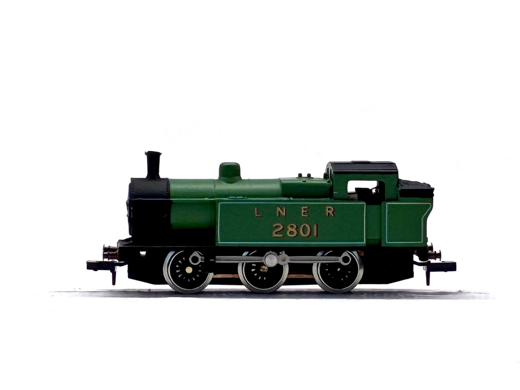 Graham Farish 1702 General Purpose 0-6-0T 2801 in LNER green