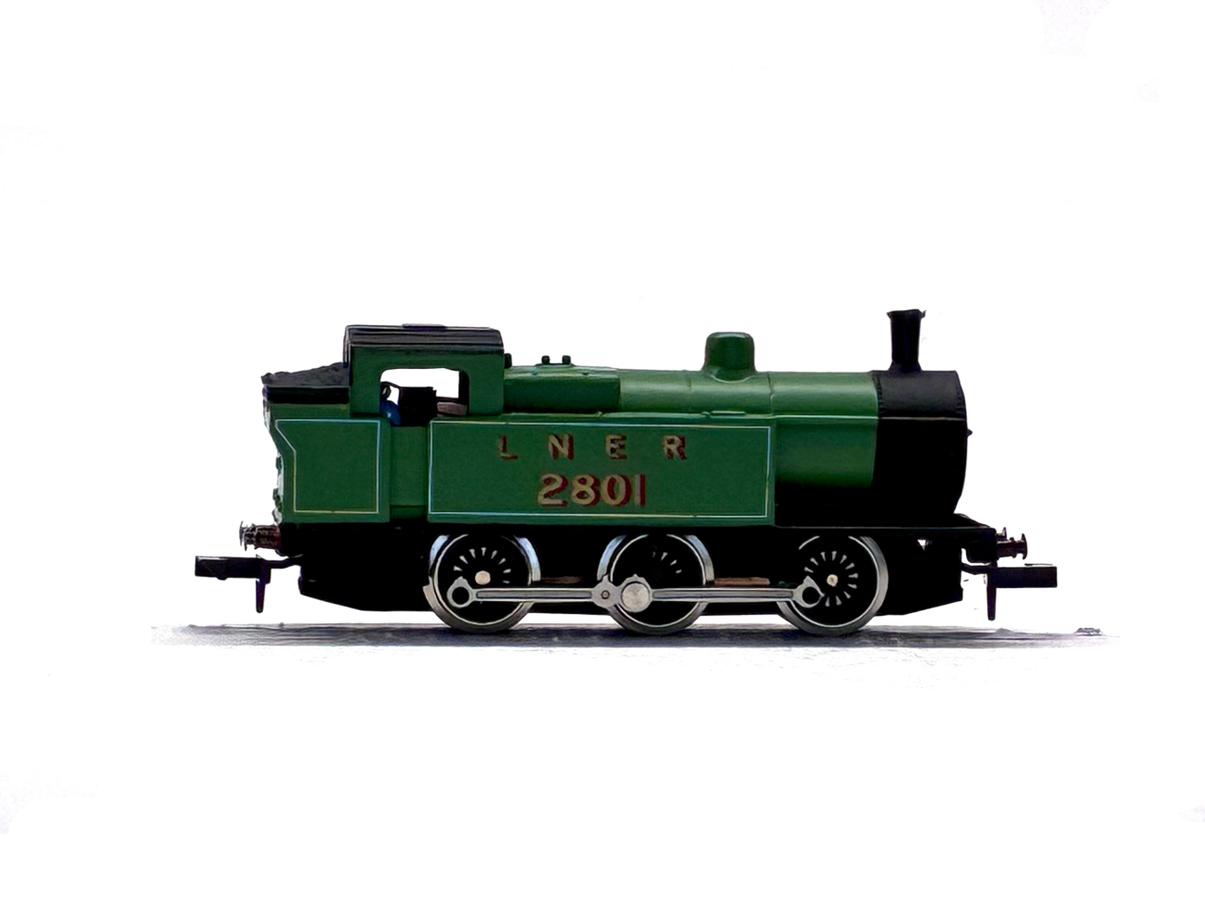 Graham Farish 1702 General Purpose 0-6-0T 2801 in LNER green