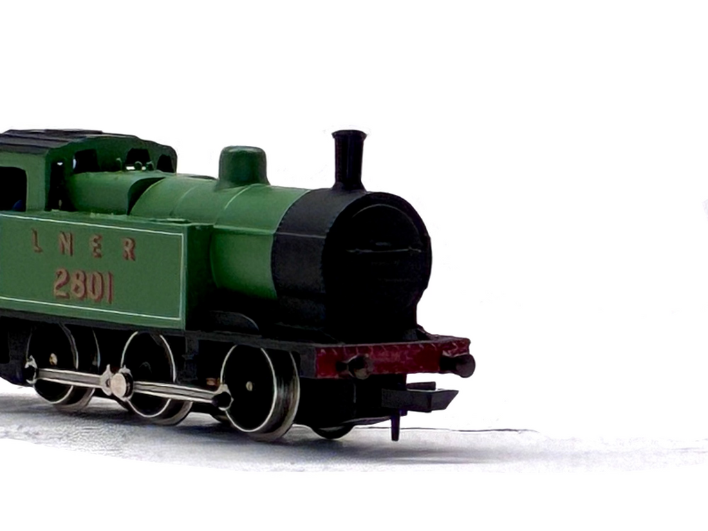 Graham Farish 1702 General Purpose 0-6-0T 2801 in LNER green