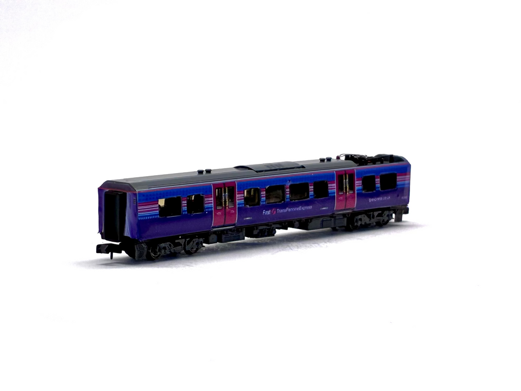 Graham Farish 371-700 Class 350/1 Desiro 4-car EMU 350 111 Rebranded