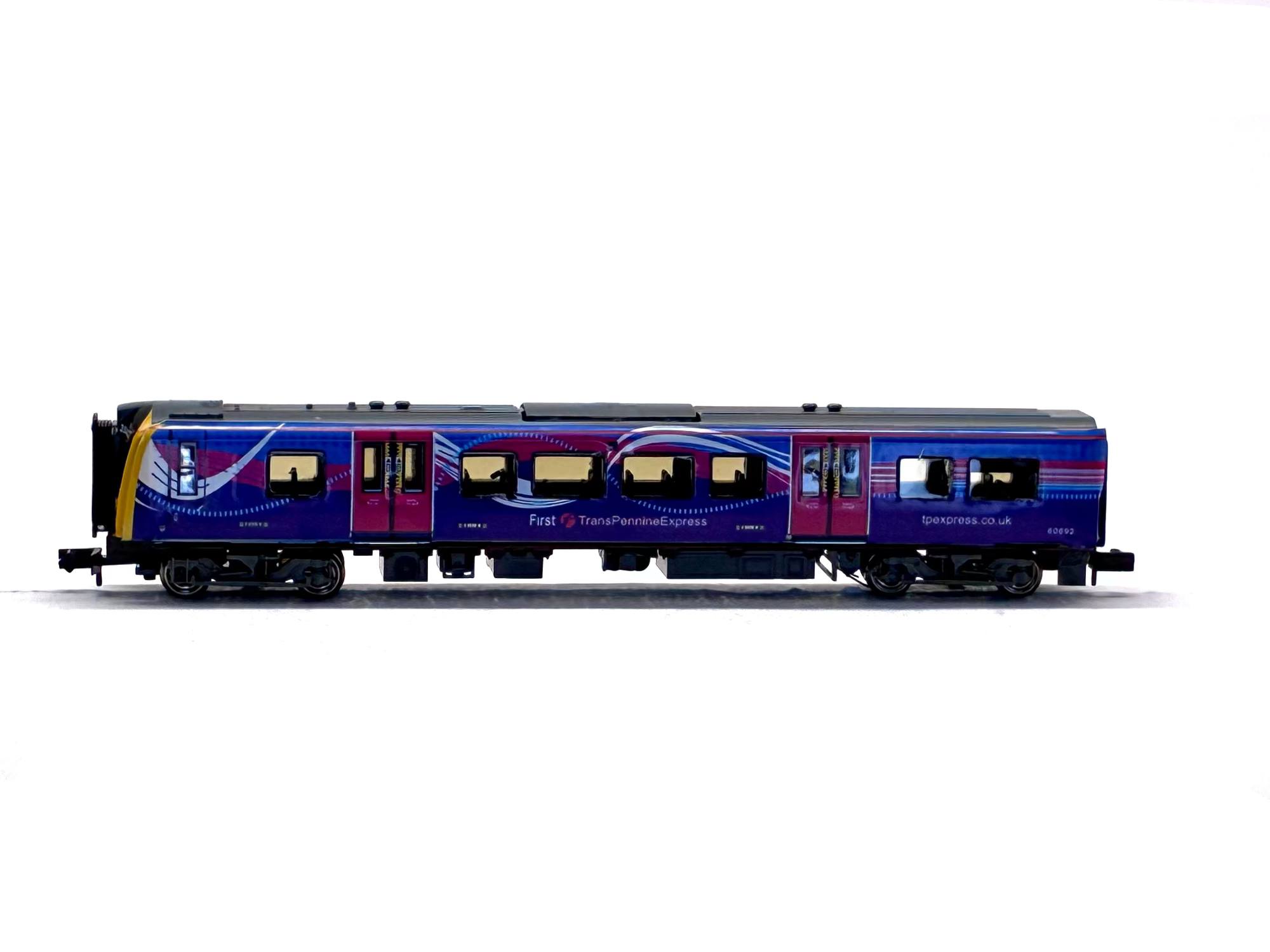 Graham Farish 371-700 Class 350/1 Desiro 4-car EMU 350 111 Rebranded