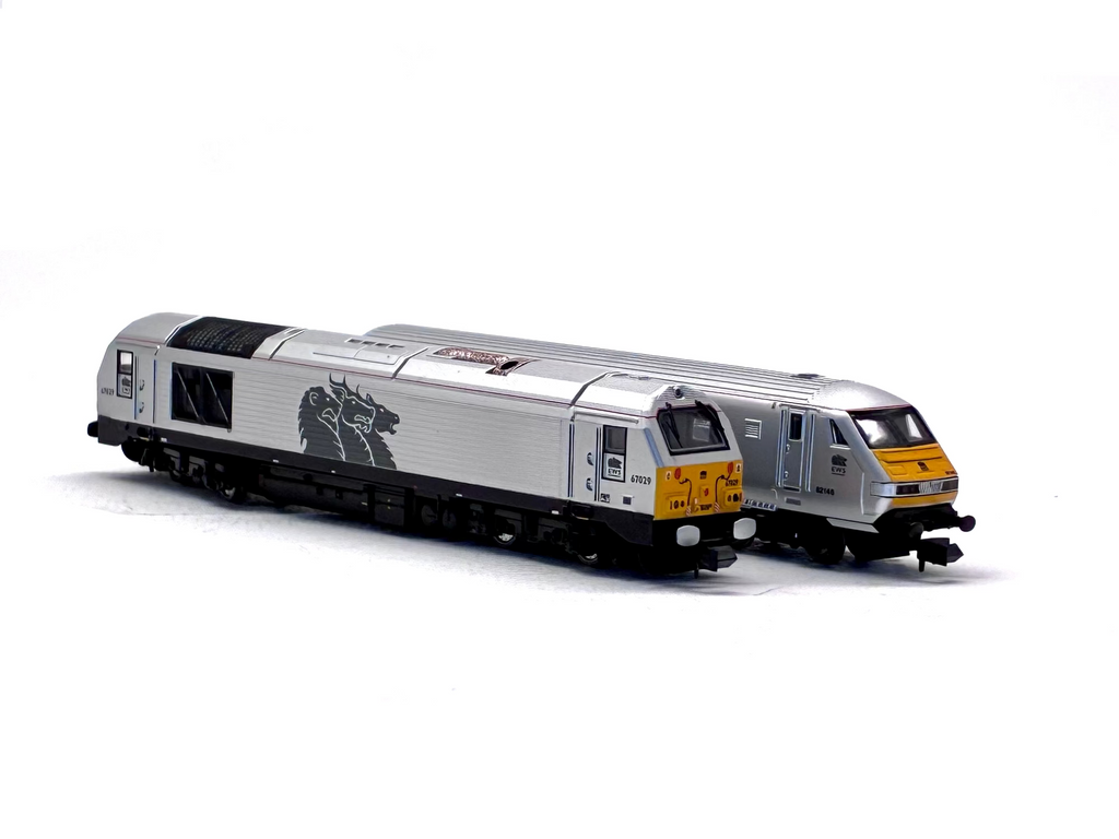 Dapol ND101 Class 67 and DVT in EWS managers train silver livery