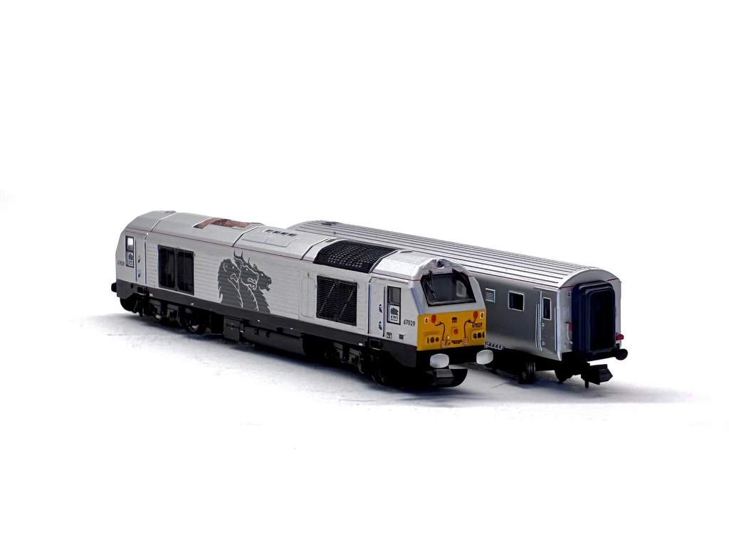 Dapol ND101 Class 67 and DVT in EWS managers train silver livery