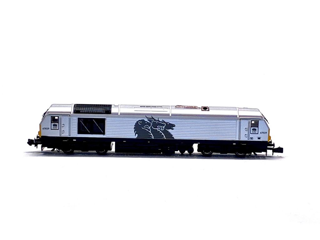 Dapol ND101 Class 67 and DVT in EWS managers train silver livery