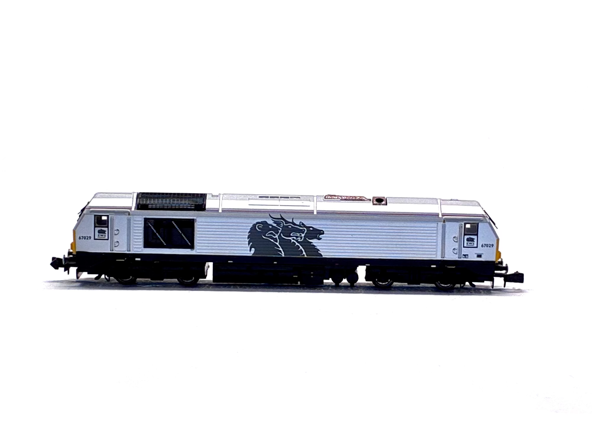 Dapol ND101 Class 67 and DVT in EWS managers train silver livery