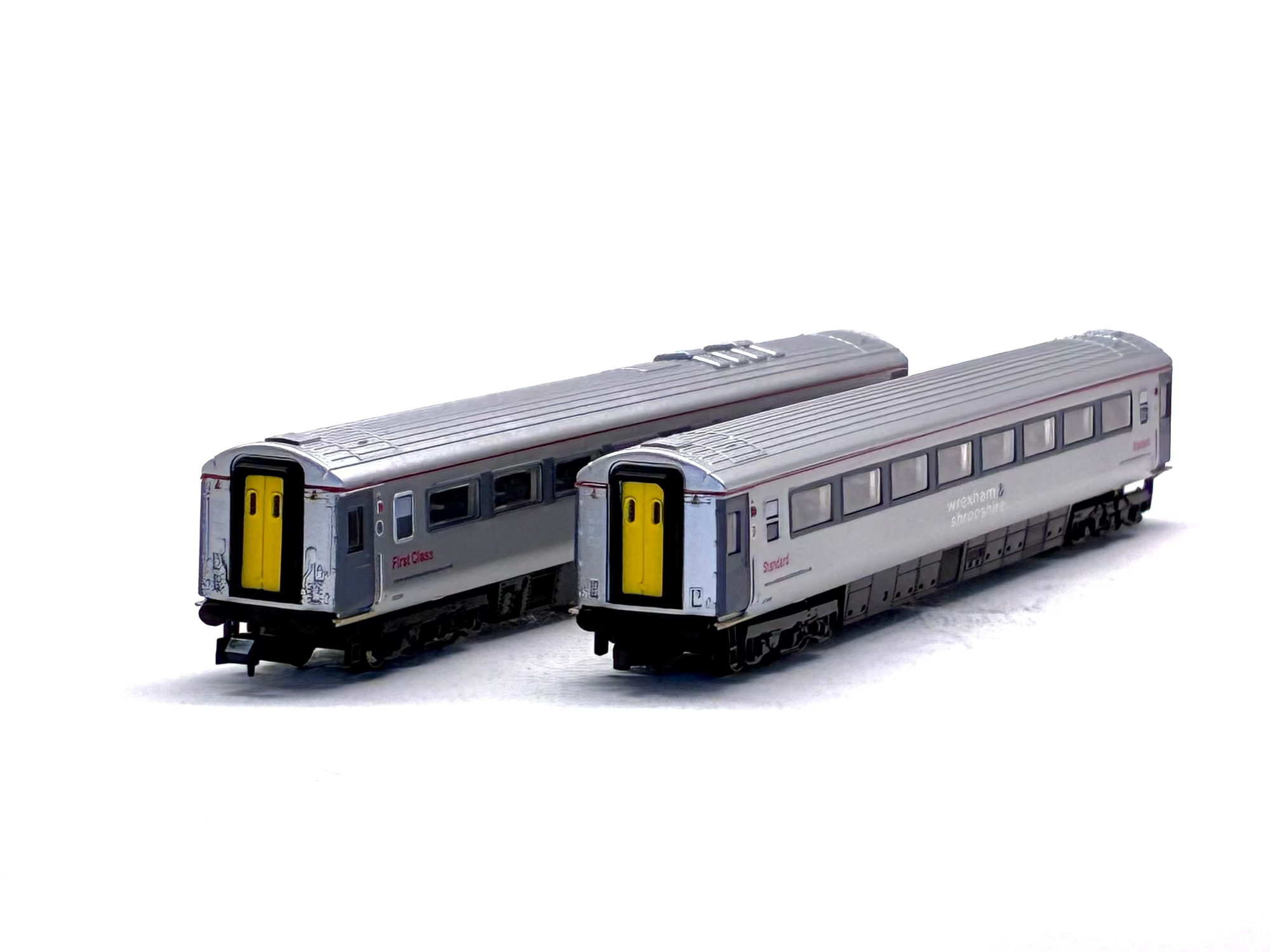 Dapol 2P-005-002 Mk3 coach twin pack buffet & Mk3 2nd class "Wrexham & Shropshire"