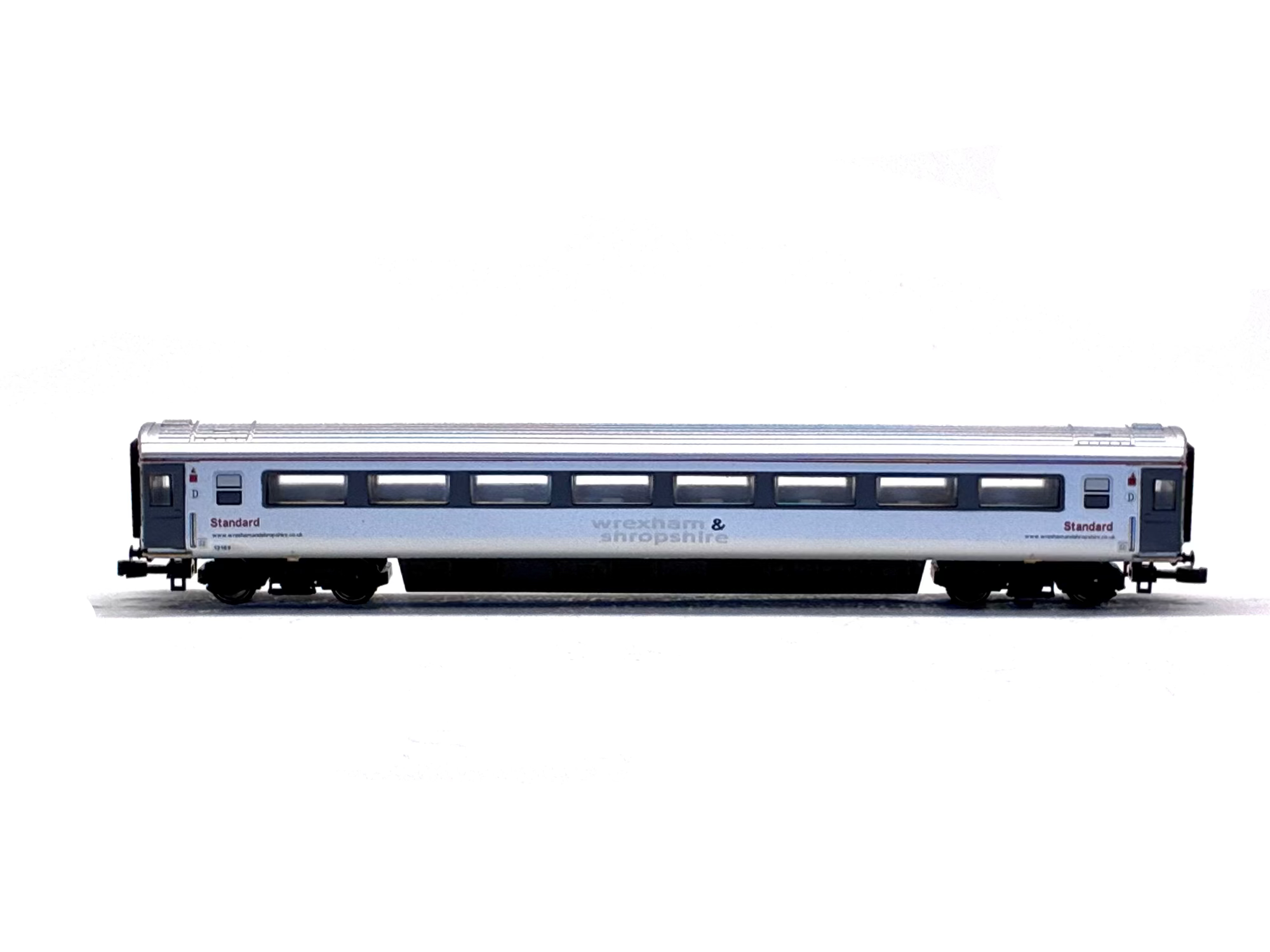Dapol 2P-005-002 Mk3 coach twin pack buffet & Mk3 2nd class "Wrexham & Shropshire"