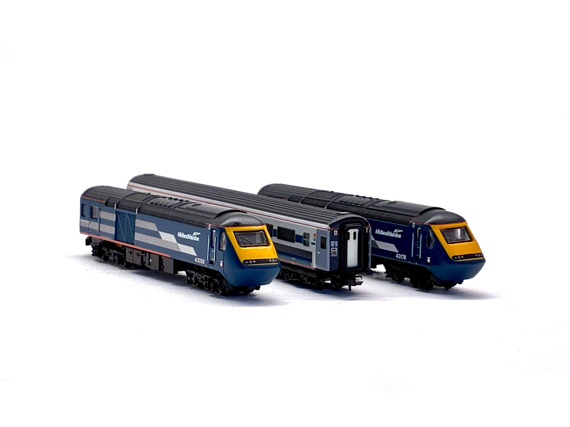 Graham Farish 371-475A HST 125 3 car set in Midland Mainline new livery