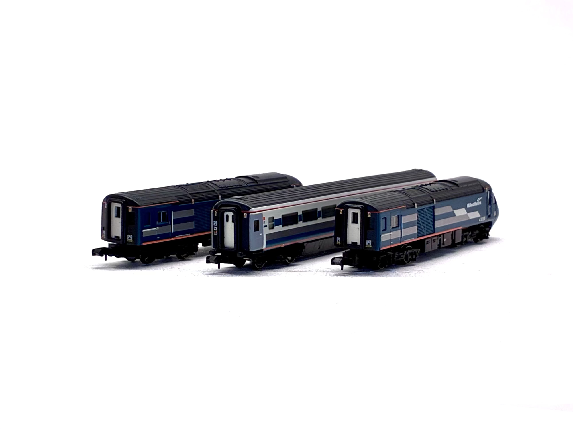 Graham Farish 371-475A HST 125 3 car set in Midland Mainline new livery