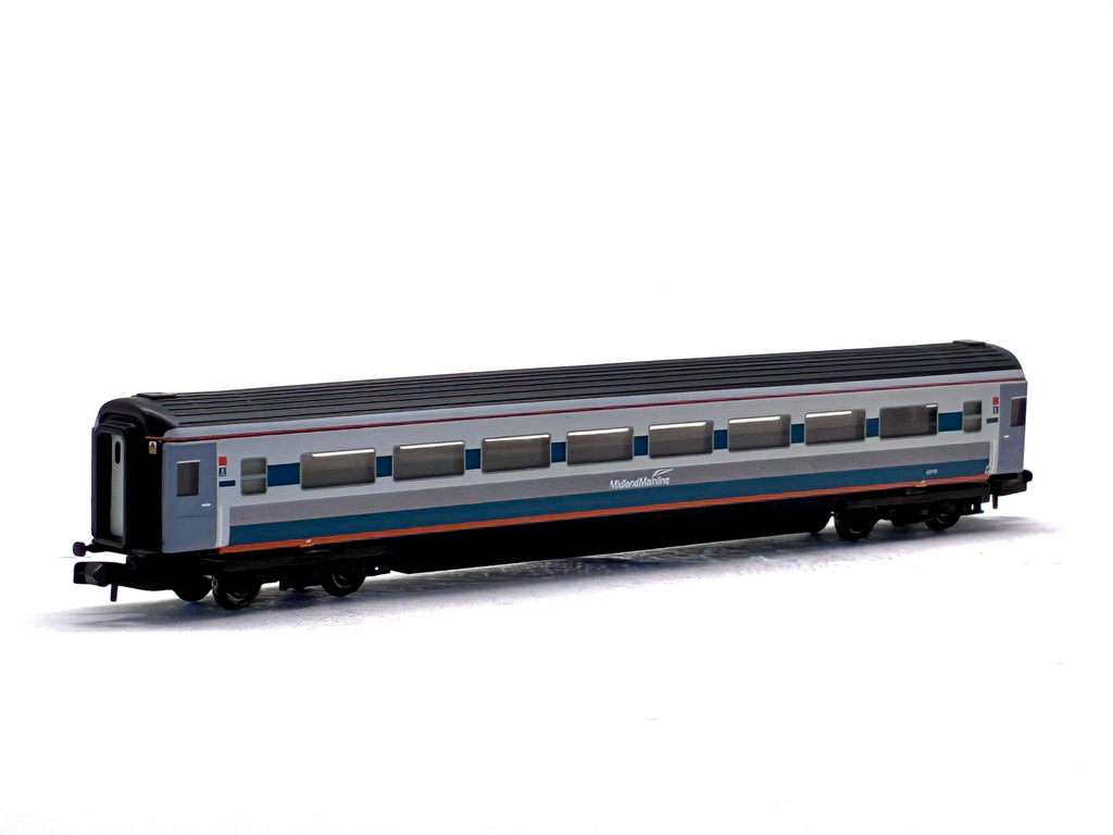 Graham Farish 371-475A HST 125 3 car set in Midland Mainline new livery