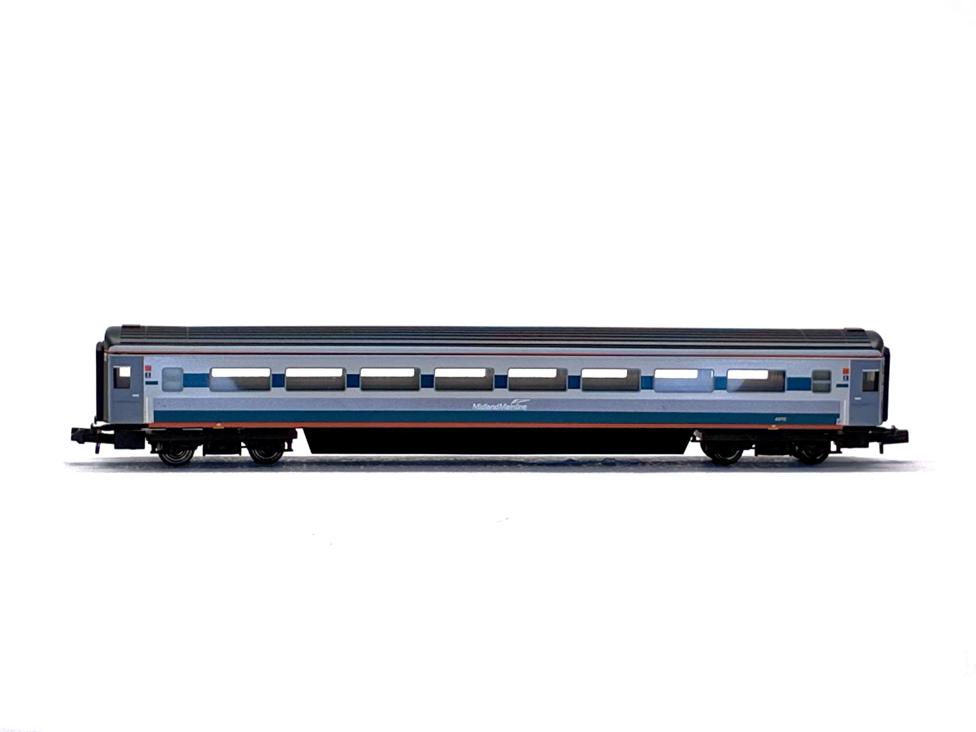 Graham Farish 371-475A HST 125 3 car set in Midland Mainline new livery