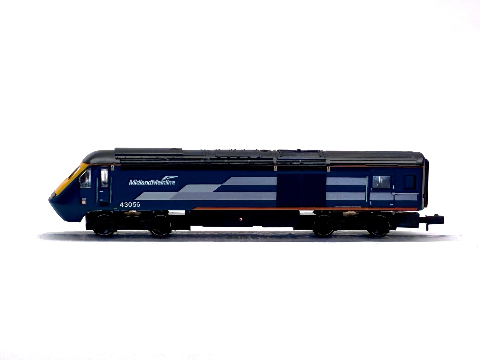 Graham Farish 371-475A HST 125 3 car set in Midland Mainline new livery