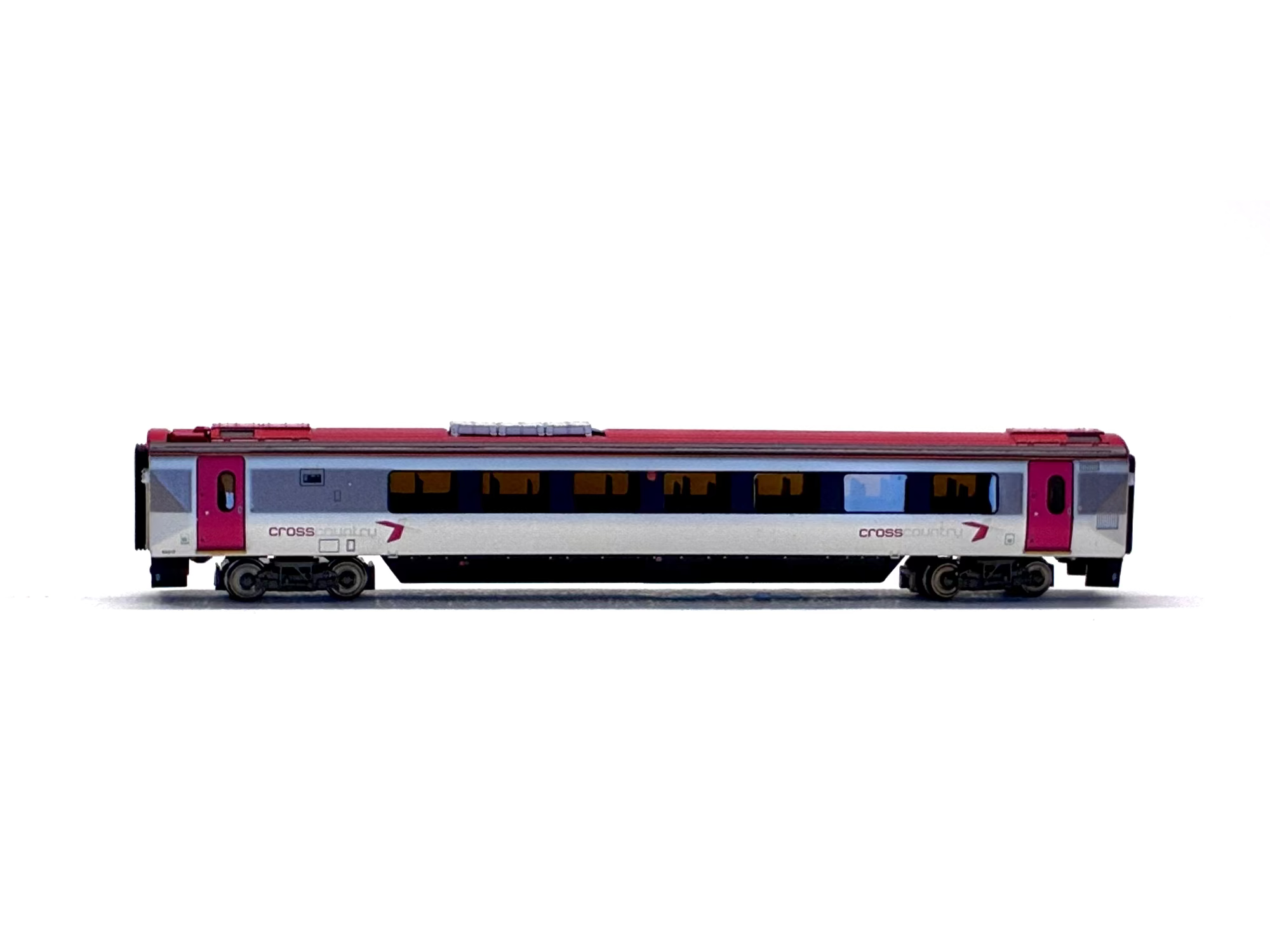 Graham Farish 371-678 Class 220 Voyager 220017 in Cross Country livery 4 car set