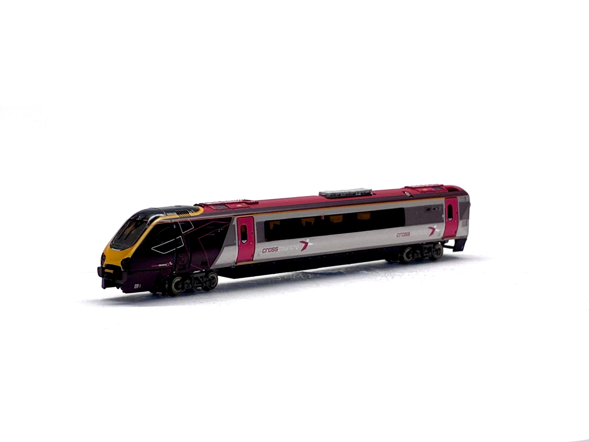 Graham Farish 371-678 Class 220 Voyager 220017 in Cross Country livery 4 car set