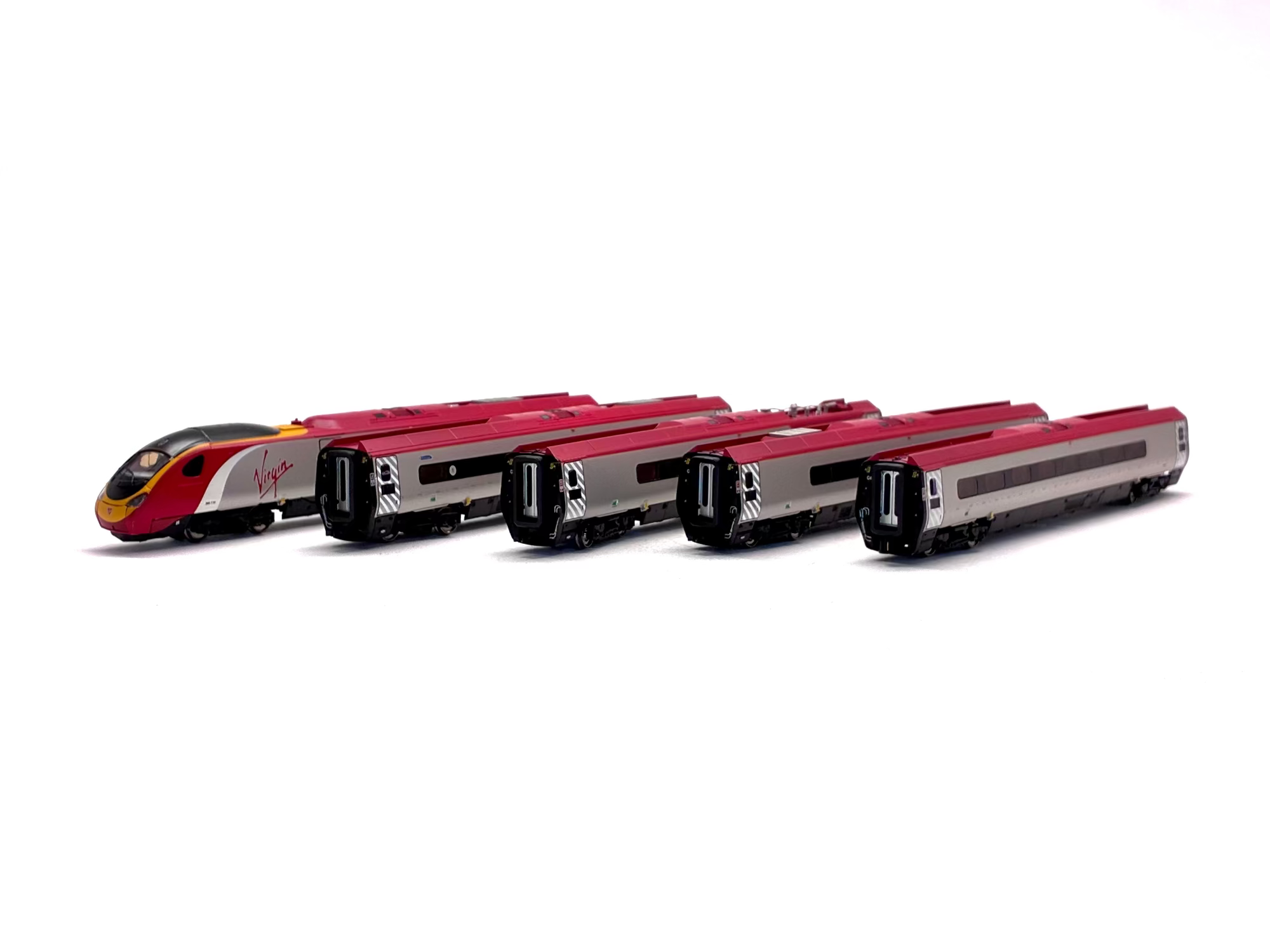 Revolution Trains N Class 390 'Pendolino' city of Manchester sound 11 car set