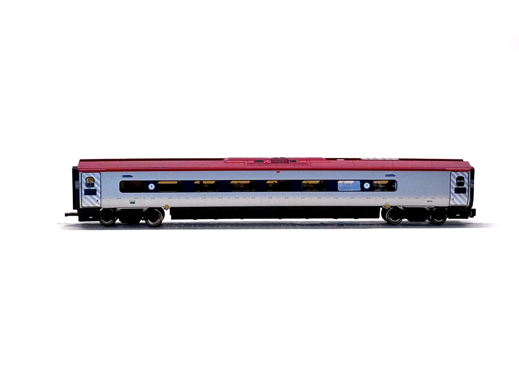 Revolution Trains N Class 390 'Pendolino' city of Manchester sound 11 car set