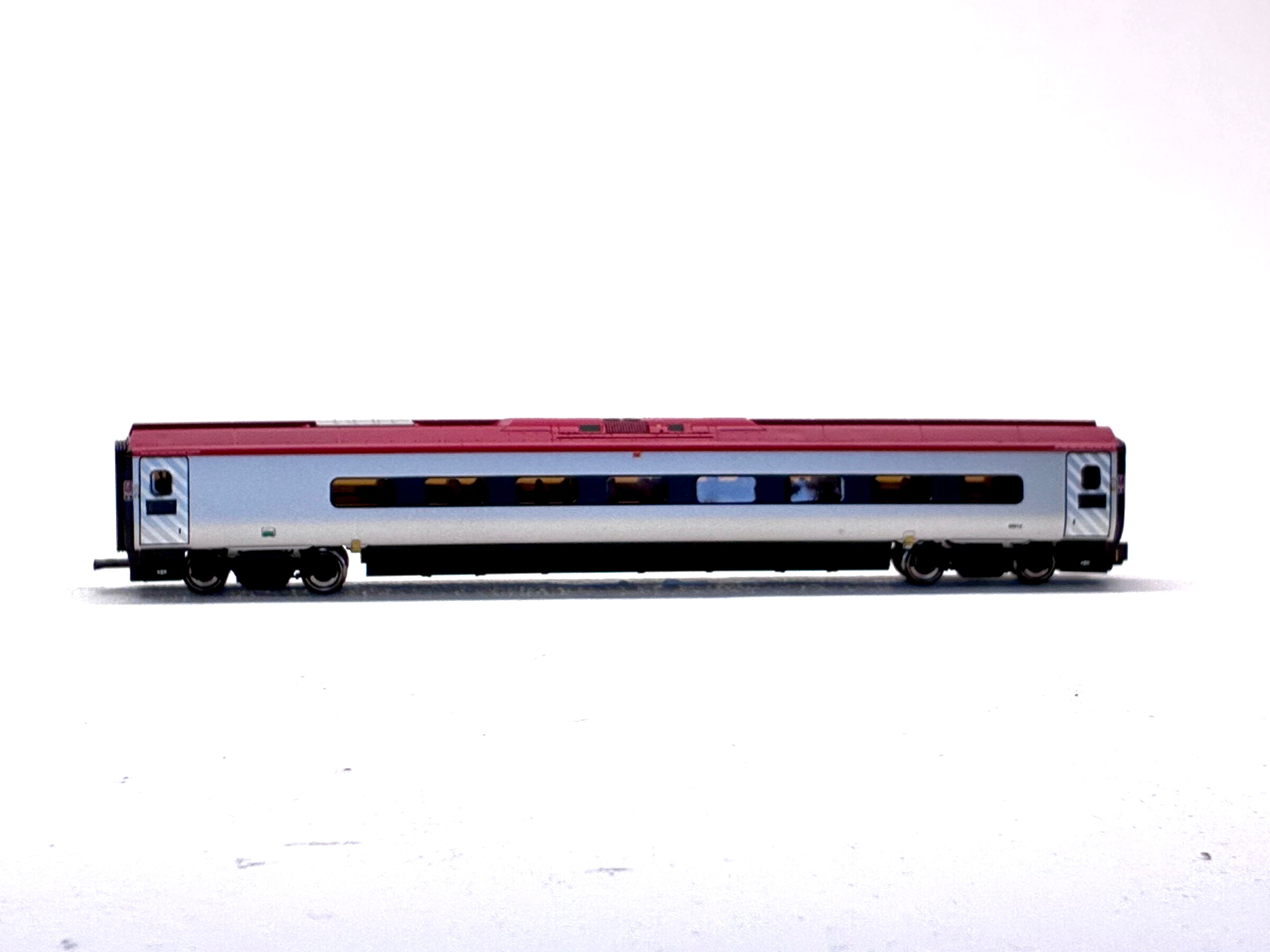 Revolution Trains N Class 390 'Pendolino' city of Manchester sound 11 car set