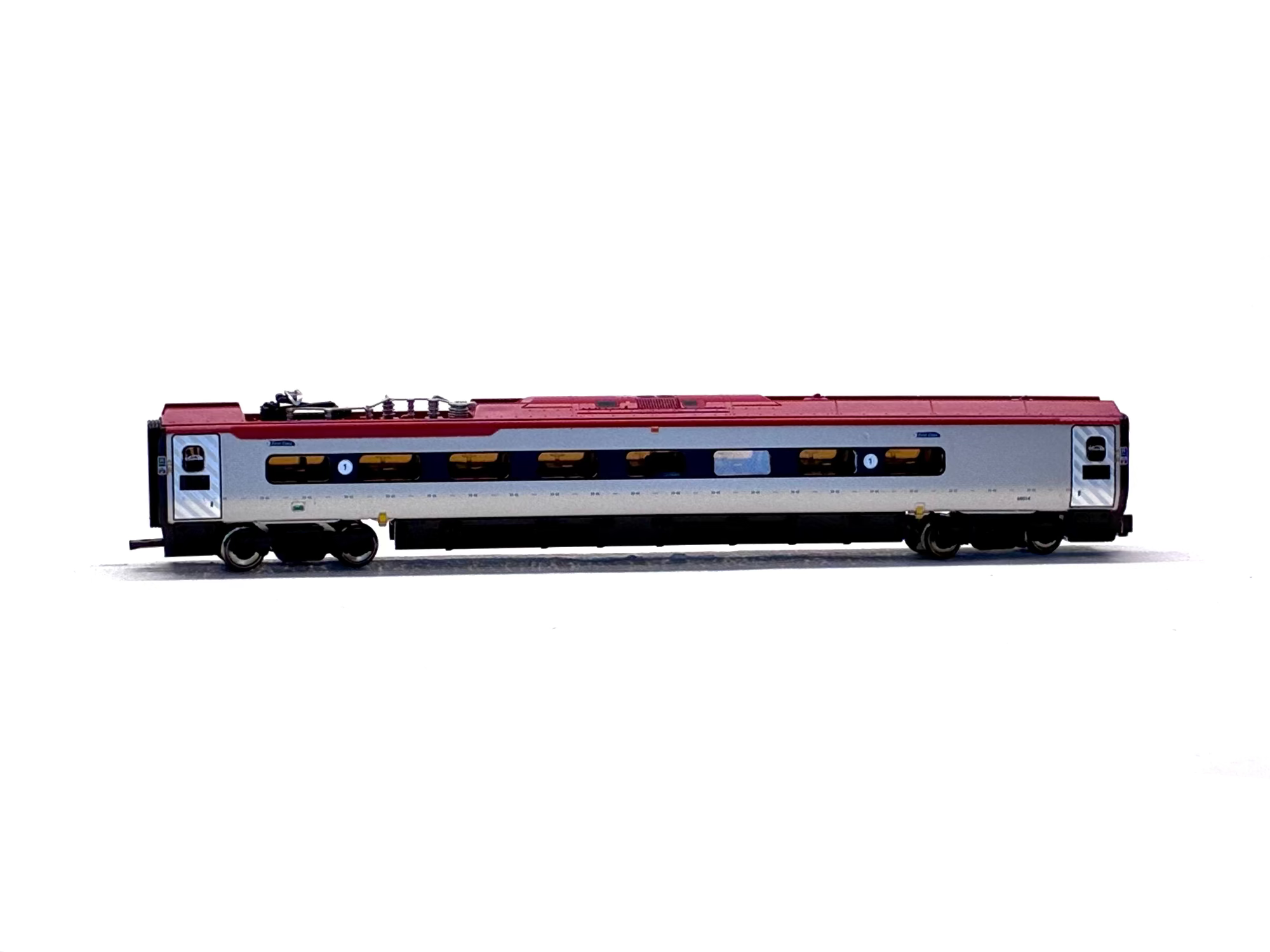 Revolution Trains N Class 390 'Pendolino' city of Manchester sound 11 car set