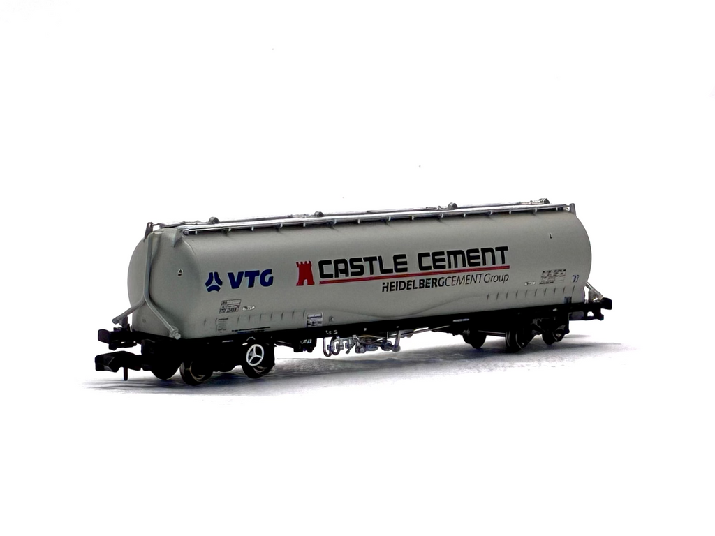 Graham Farish 377-676A 100 Tonne JPA Cement Wagon "VTG Castle Cement" in grey