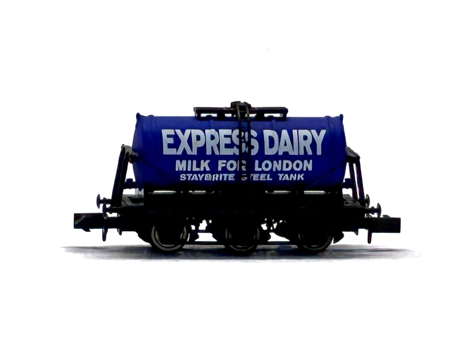 Dapol 2F-031-002 6-wheel milk tanker "Express Dairies"