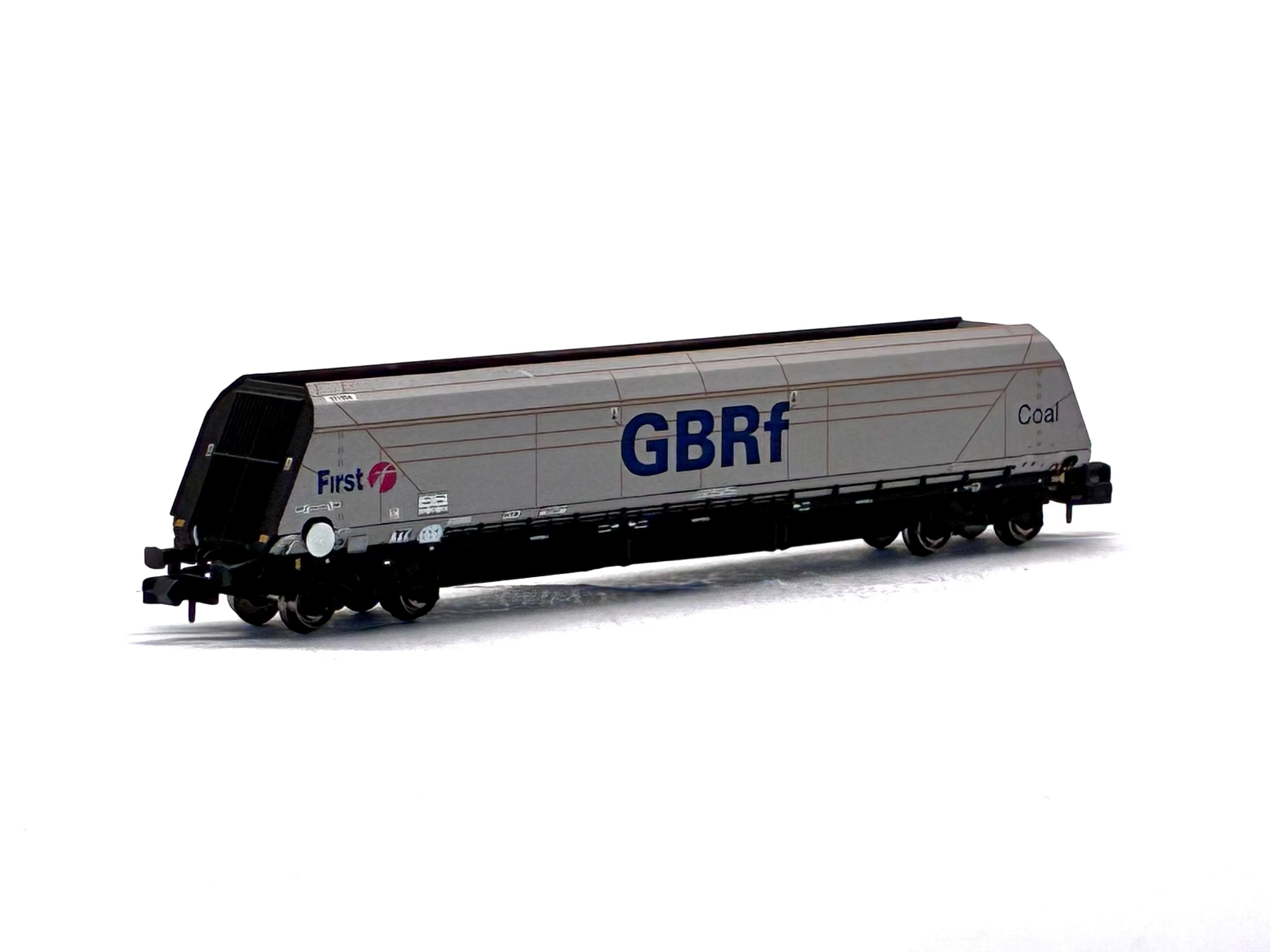 Graham Farish 377-575 102 ton HYA bulk coal hopper 371054 in GBRf livery