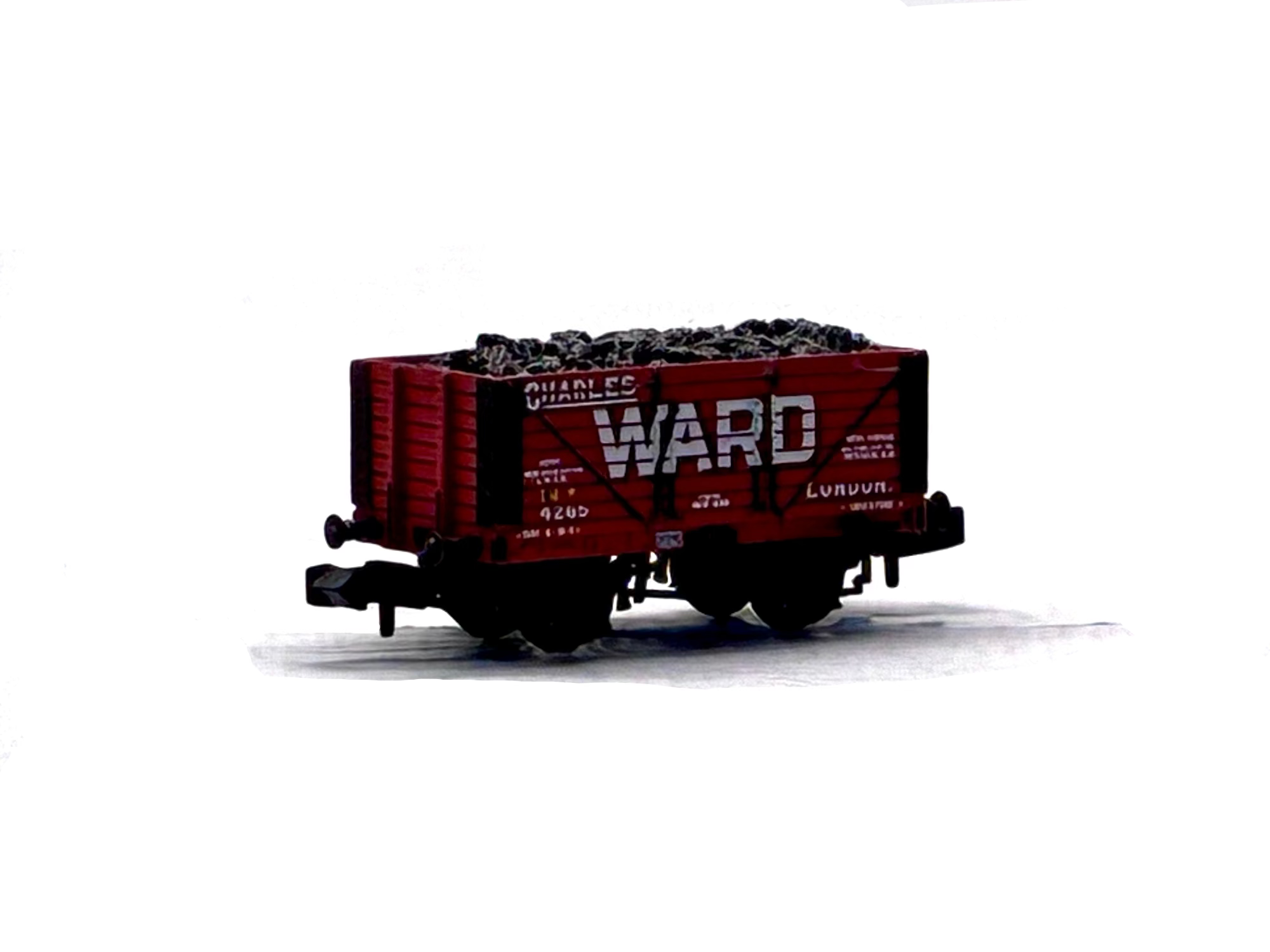 Graham Farish 377-152 8-plank wagon "Charles Ward"